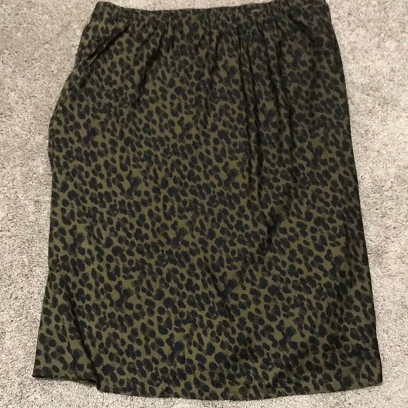 Banana Republic Factory Dresses & Skirts - NWT- Banana Republic- L